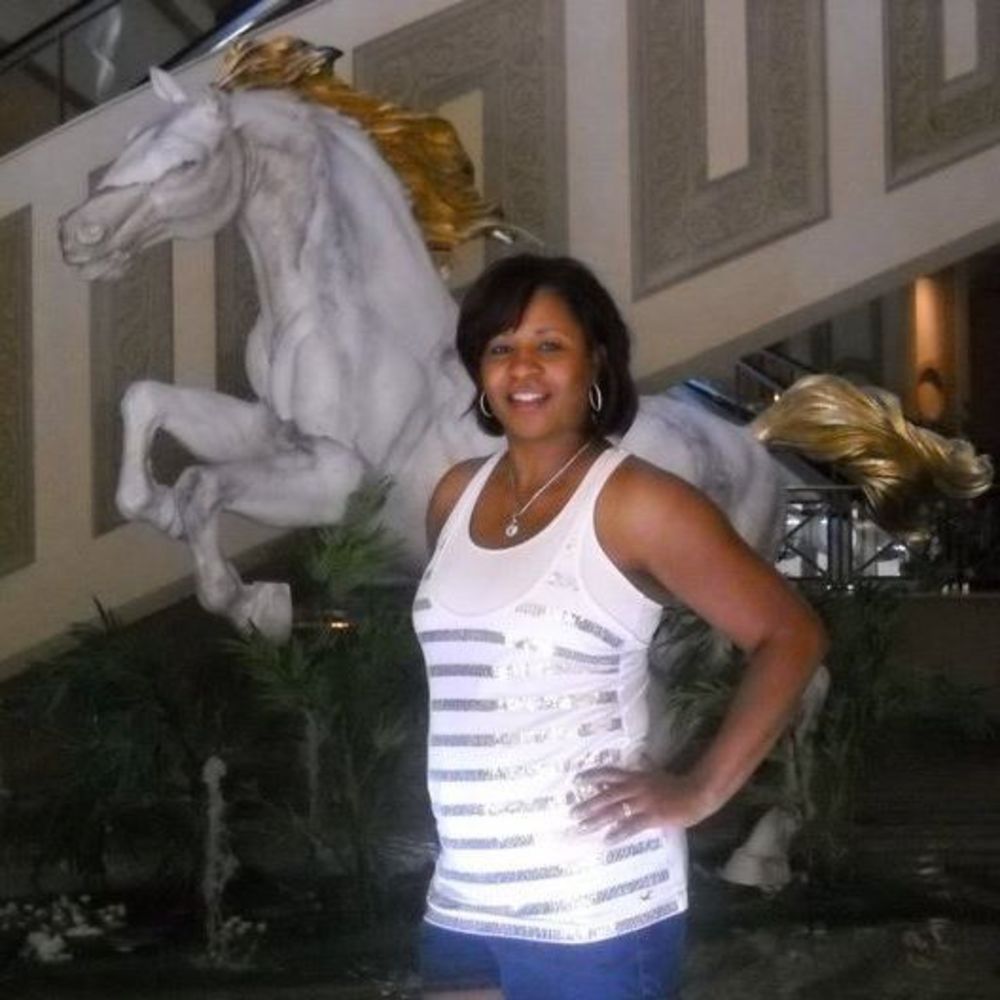 Meet your Posher, Latanya